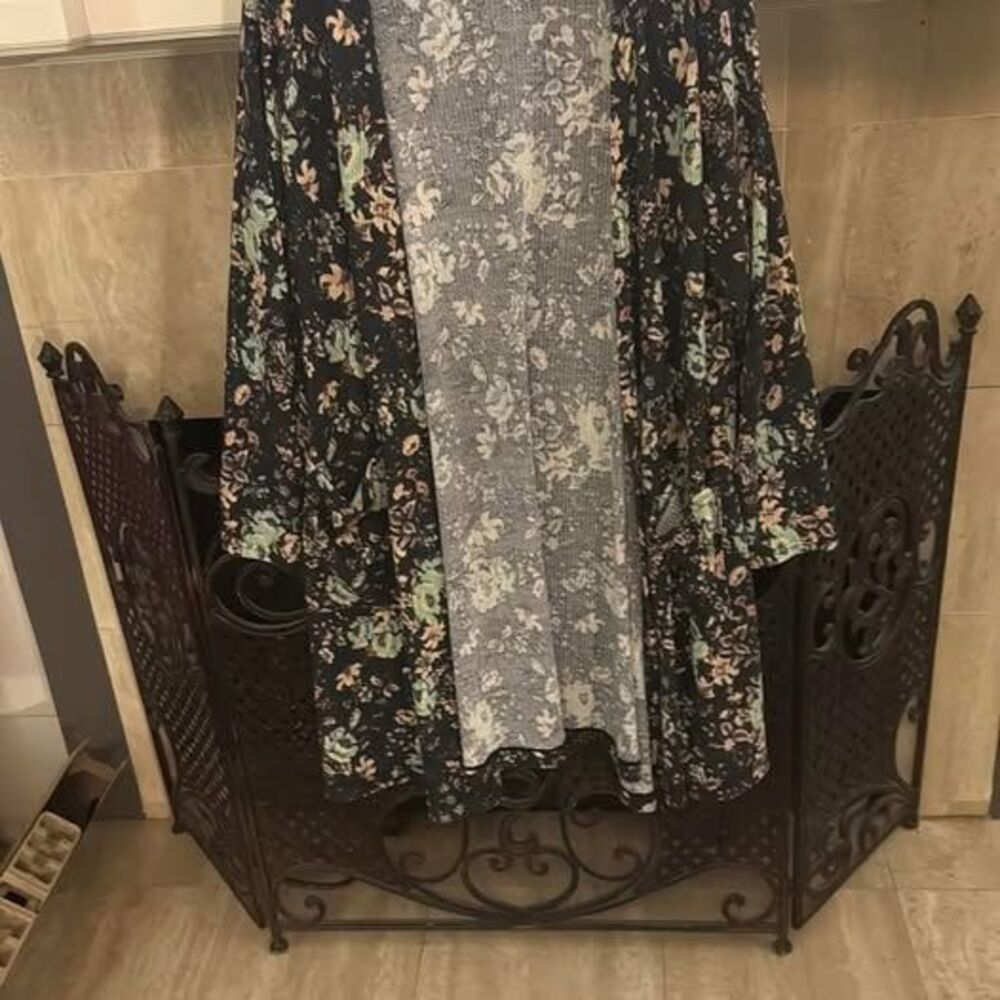 Sarah cardigan Lula roe